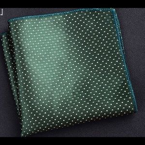 Green dot pocket square